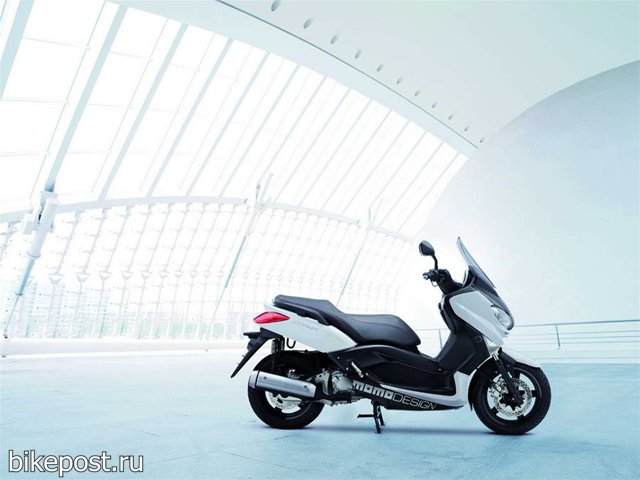 Скутер Yamaha X-MAX MOMODesign (2011)