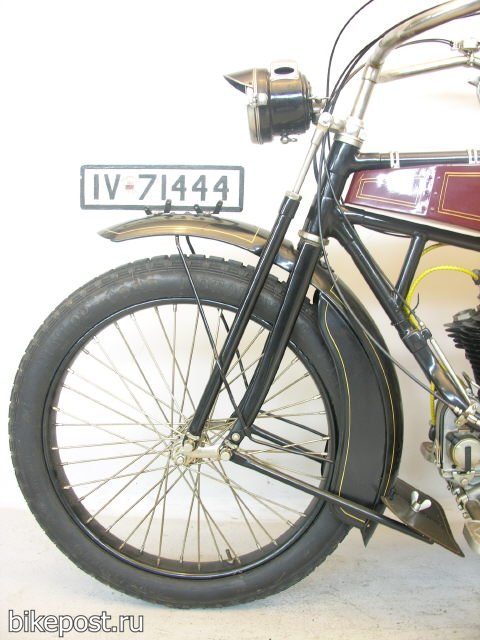 Старинный мотоцикл Wanderer 616 (1916)