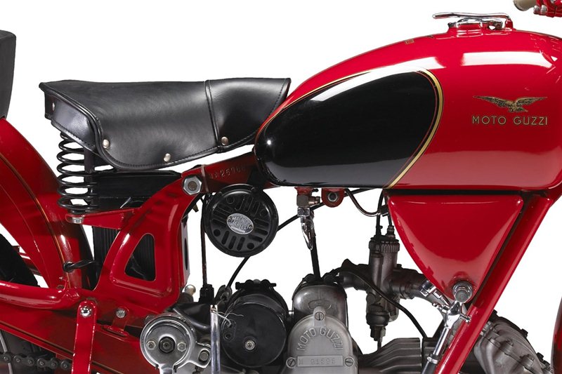 Спортивный мотоцикл  Moto Guzzi 250 Airone Sport 1952