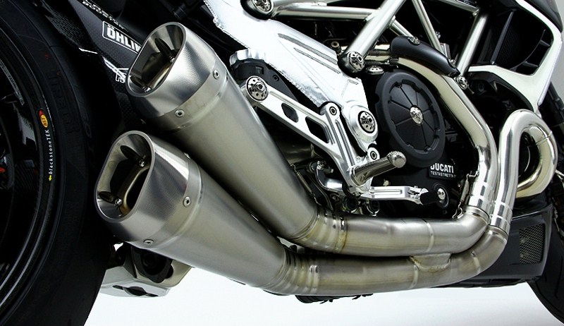 Мотоцикл Ducati Diavel DVC