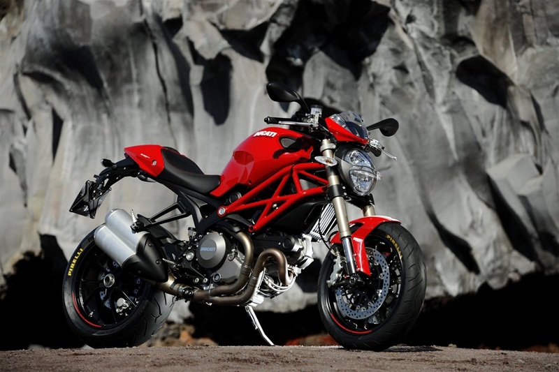 Юбилейные мотоциклы Ducati  Monster 696, Monster 796 и Monster 1100 Evo (2013)