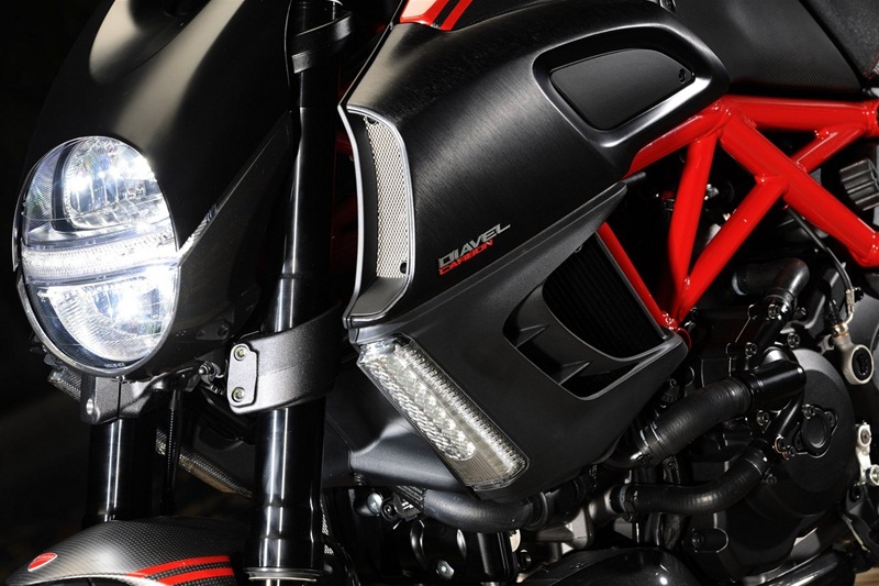 Модельный ряд Ducati Diavel 2013