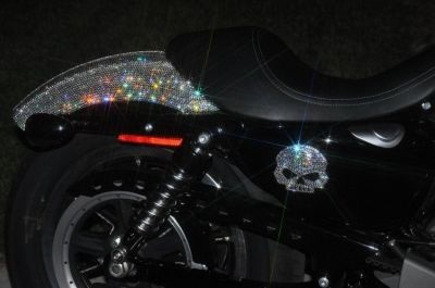 Мотоцикл Harley-Davidson с кристаллами Сваровски